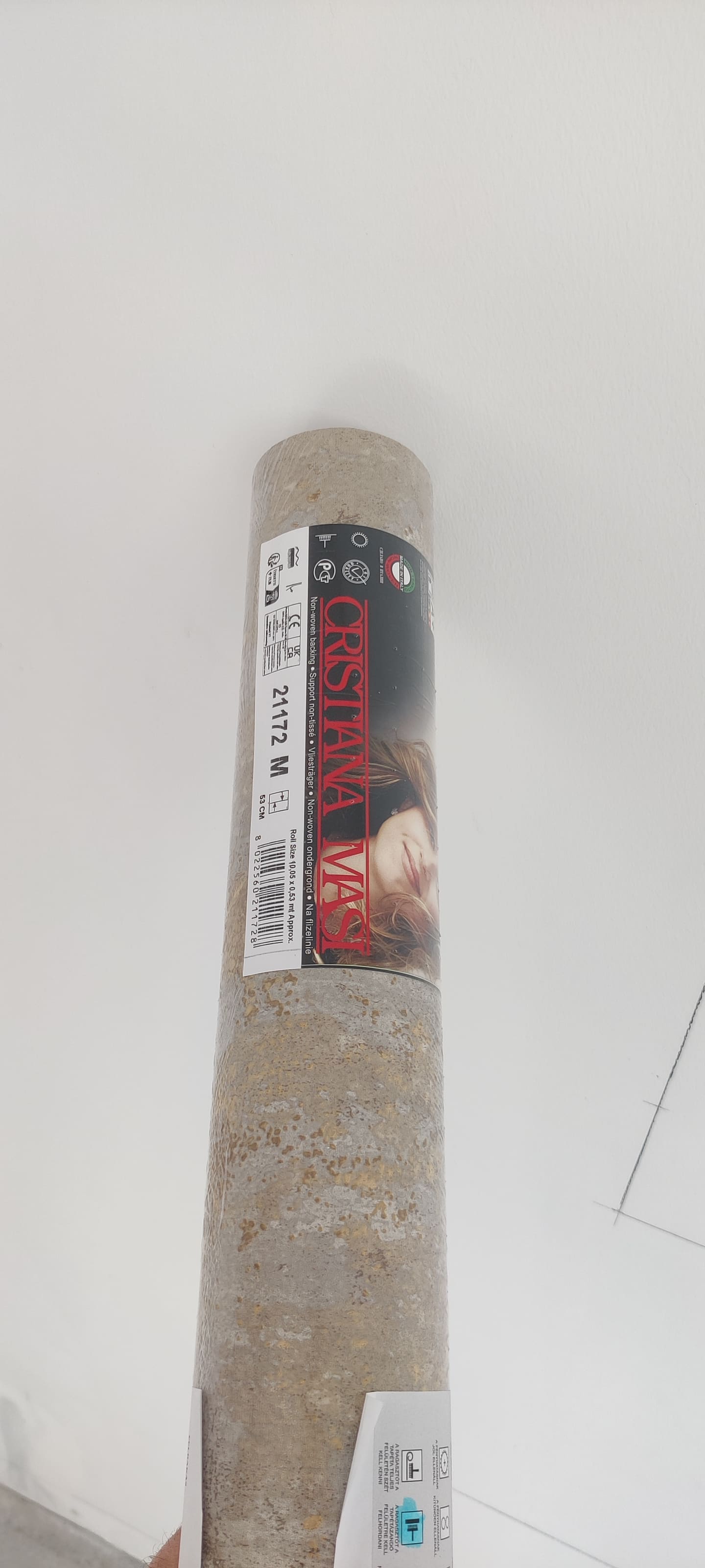 A felhasznált Cristiana Masi tapéta tekercse